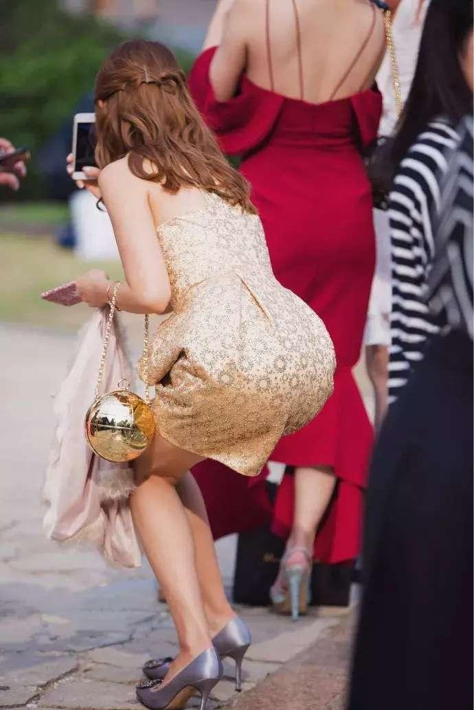 这姿势,虽然知道你在拍照,可是也太妖娆了吧.